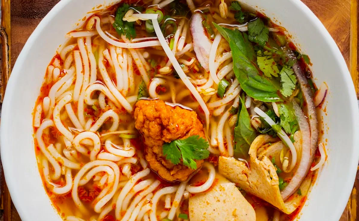 Himalayan bread and accompaniments